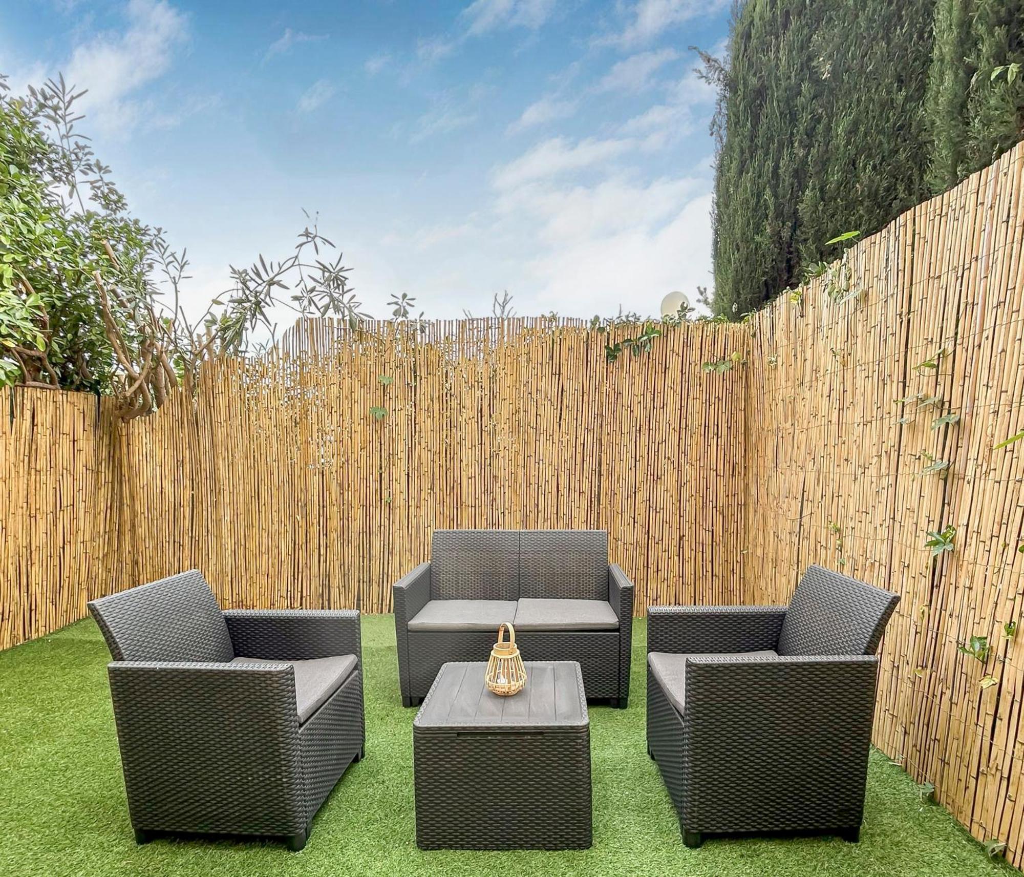 Appartement Jardin Prive, Wifi, Proche De La Fréjus